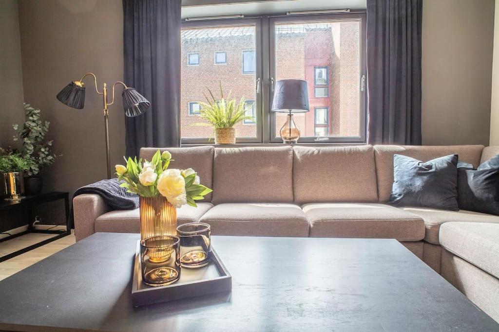 Apartament Near Brosundet, Newly Refurnished, Free Street Parking Ålesund Zewnętrze zdjęcie