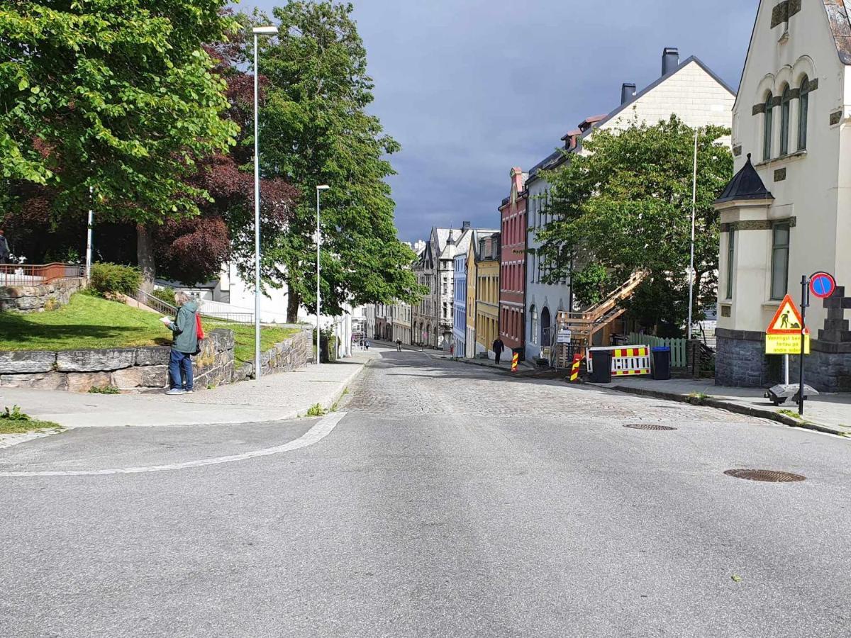 Apartament Near Brosundet, Newly Refurnished, Free Street Parking Ålesund Zewnętrze zdjęcie
