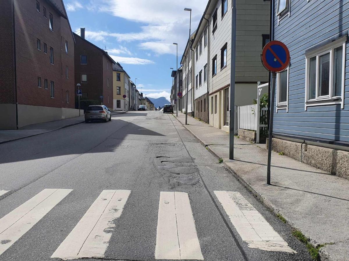 Apartament Near Brosundet, Newly Refurnished, Free Street Parking Ålesund Zewnętrze zdjęcie